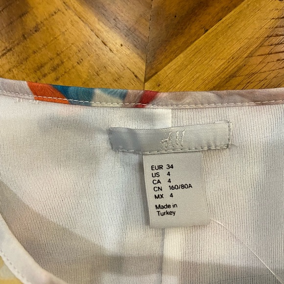 H&M Floral dress new with Tag - Picture 4 of 7